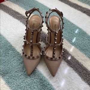 Authentic Used Valentino Rockstud sandal size 38.5
